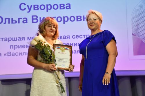 Медицина хезмәткәрләрен котладылар