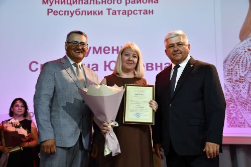 Медицина хезмәткәрләрен котладылар