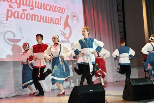 Медицина хезмәткәрләрен котладылар