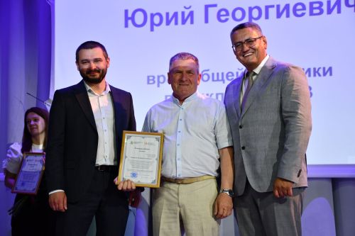 Медицина хезмәткәрләрен котладылар