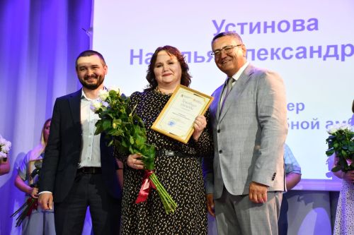 Медицина хезмәткәрләрен котладылар