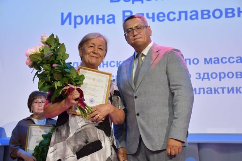 Медицина хезмәткәрләрен котладылар