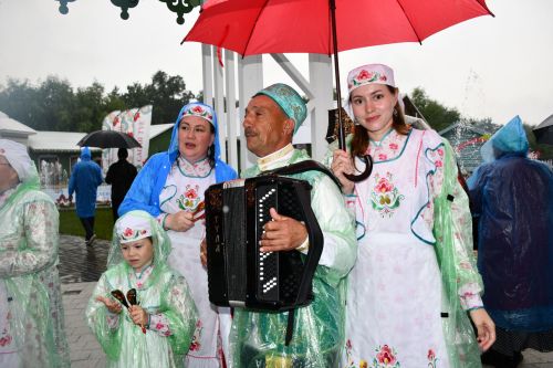 Мәркәзебез Казанда Сабантуй узды