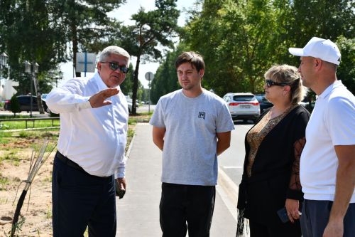 Бүген Яшел Үзәндә юллар төзекләндерү эшләре барышы белән танышалар