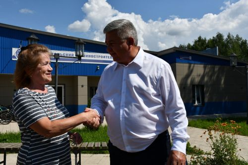 Бүген Яшел Үзәндә юллар төзекләндерү эшләре барышы белән танышалар