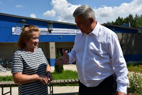 Бүген Яшел Үзәндә юллар төзекләндерү эшләре барышы белән танышалар