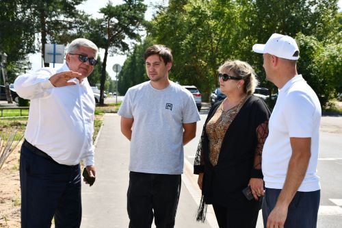 Бүген Яшел Үзәндә юллар төзекләндерү эшләре барышы белән танышалар