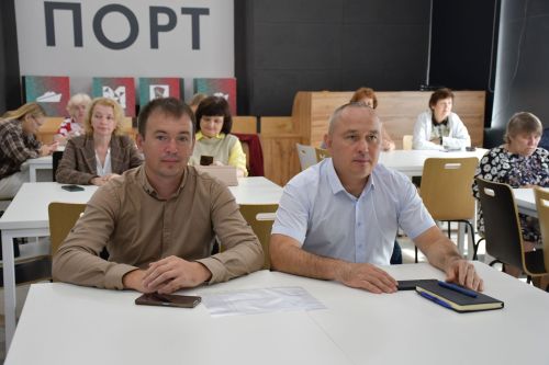 «Порт» яшьләр үзәгендә сайлаулар алдыннан иҗтимагый күзәтүчеләрне укыталар