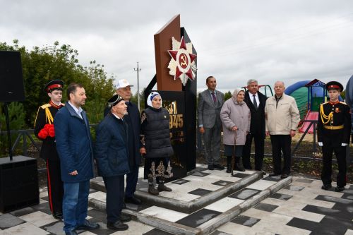 Рус Әҗәле авылында яңа мемориаль зона ачылышы