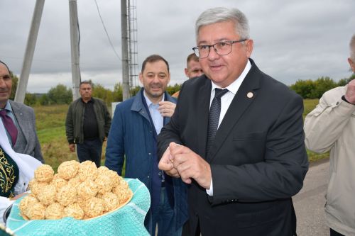 Рус Әҗәле авылында яңа мемориаль зона ачылышы