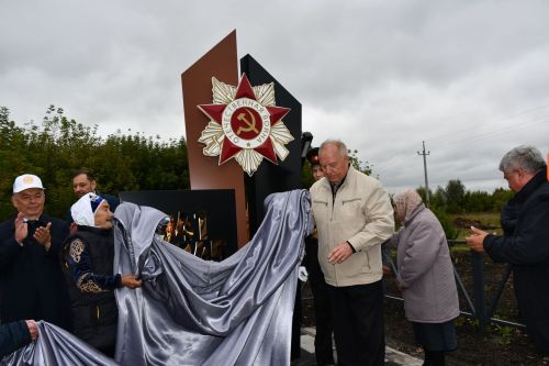 Рус Әҗәле авылында яңа мемориаль зона ачылышы