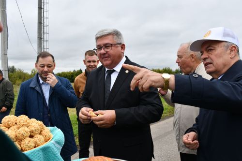 Рус Әҗәле авылында яңа мемориаль зона ачылышы