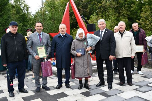 Рус Әҗәле авылында яңа мемориаль зона ачылышы