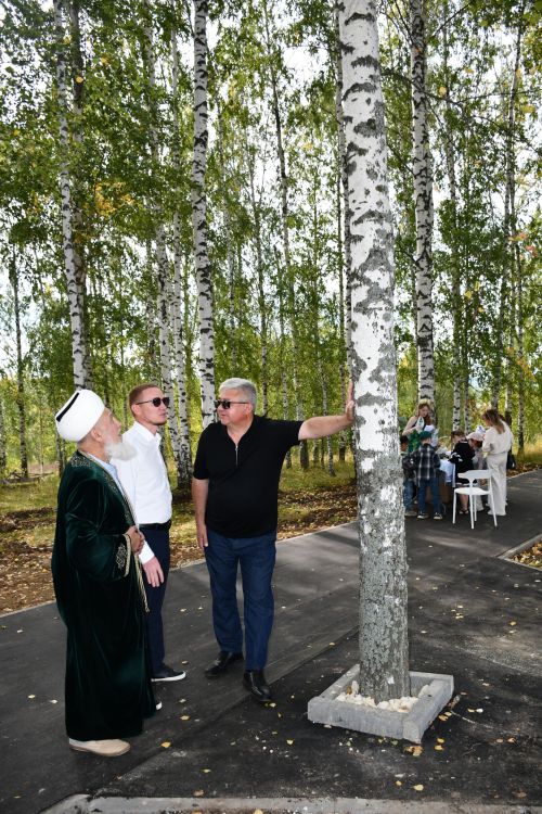 «Теплое место» бистәсендә бүген игелеккә нигез салынган көн