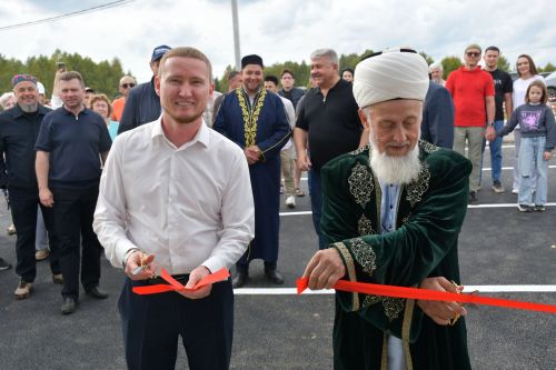 «Теплое место» бистәсендә бүген игелеккә нигез салынган көн