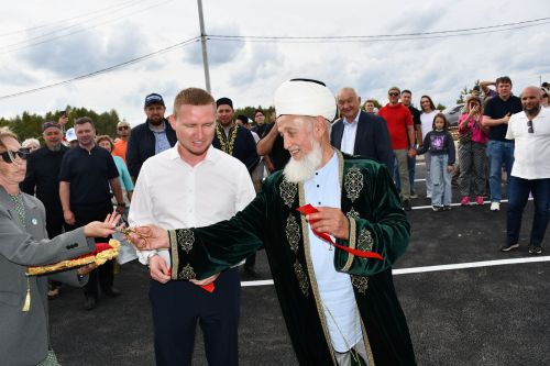 «Теплое место» бистәсендә бүген игелеккә нигез салынган көн