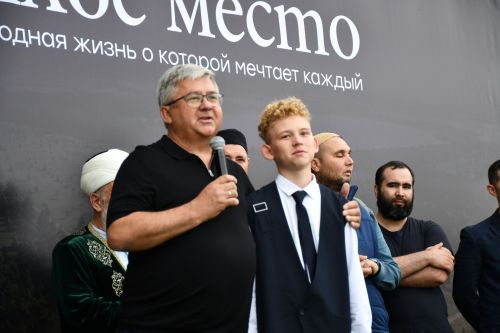 «Теплое место» бистәсендә бүген игелеккә нигез салынган көн