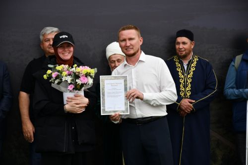 «Теплое место» бистәсендә бүген игелеккә нигез салынган көн