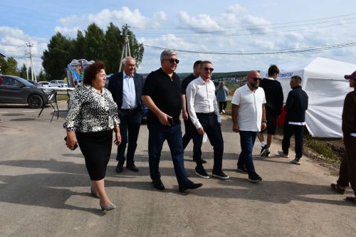 «Теплое место» бистәсендә бүген игелеккә нигез салынган көн