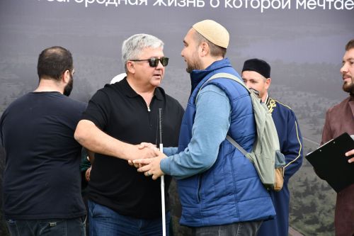 «Теплое место» бистәсендә бүген игелеккә нигез салынган көн