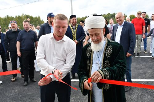 «Теплое место» бистәсендә бүген игелеккә нигез салынган көн