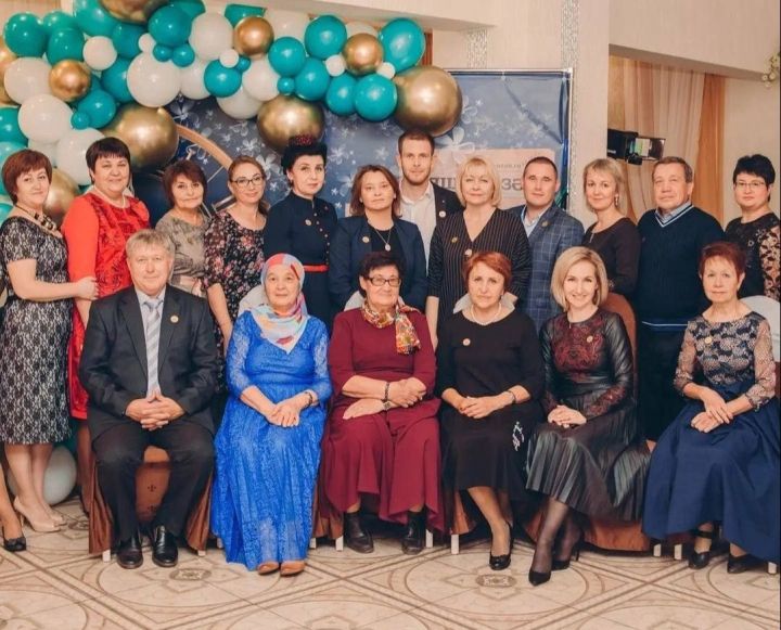 Хөрмәтле коллегаларыбыз һәм ветераннарыбызны чын күңелдән Халыкара өлкәннәр көне белән котлыйбыз!