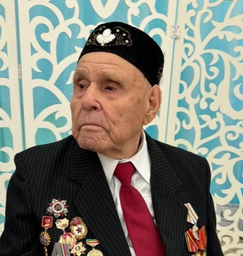 Яшел Үзән районыннан 100 яшьлек сугыш ветераны: «Бер дә картаясы килми бит…»