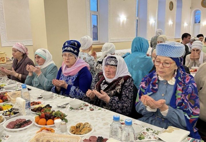 Кайсысы беренче: рамазанның тотылмый калган көннәреме, әллә шәүвәл уразасымы?