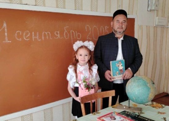 Түбән Урысбага авыл җирлеге башлыгы Хәйдәр Сибгатуллин хатирәләрен барлый
