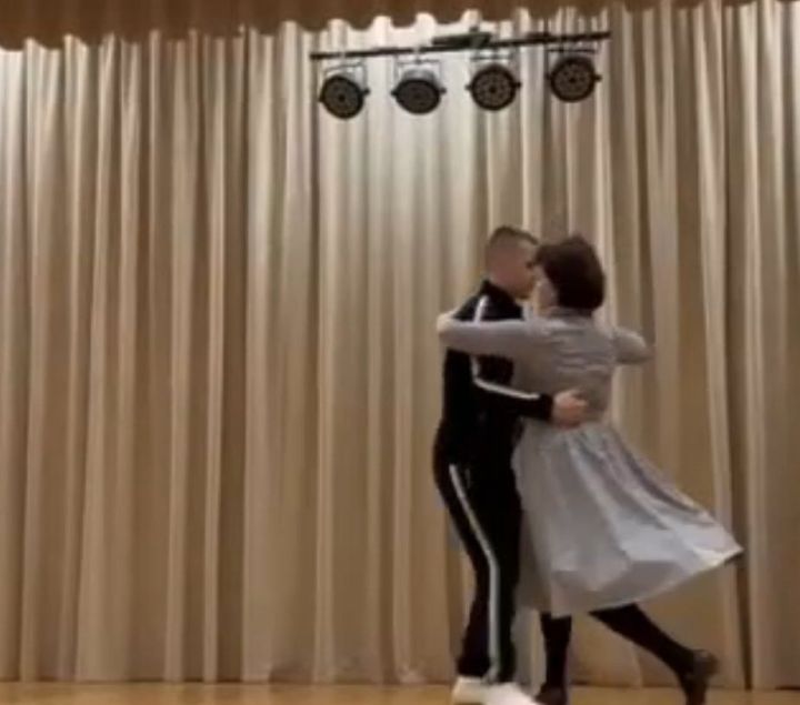 «Яшьлек» төркеме катлаулы вальсны да үзләштергән