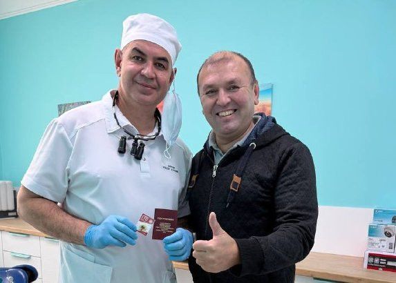 Тәҗрибәле табиб Ильдар Зариповка лаеклы бүләк тапшырылды