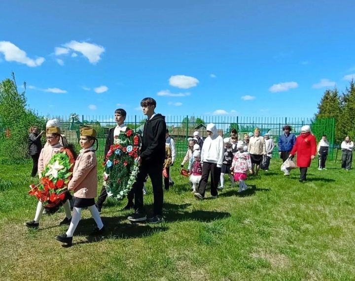 Бөек Җиңүнең 81 еллыгы: Күгәй авылында узган митинг хәтер һәм горурлык бәйрәменә әверелде