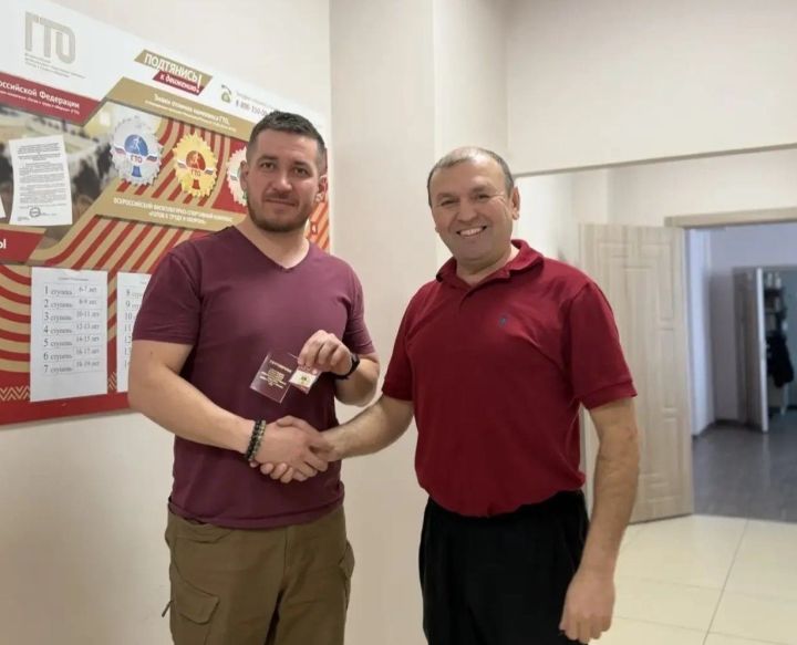 Новополька авыл җирлеге башлыгы Азат Ибраһимов бөтенроссия физкультура-спорт комплексының югары бүләгенә лаек булды