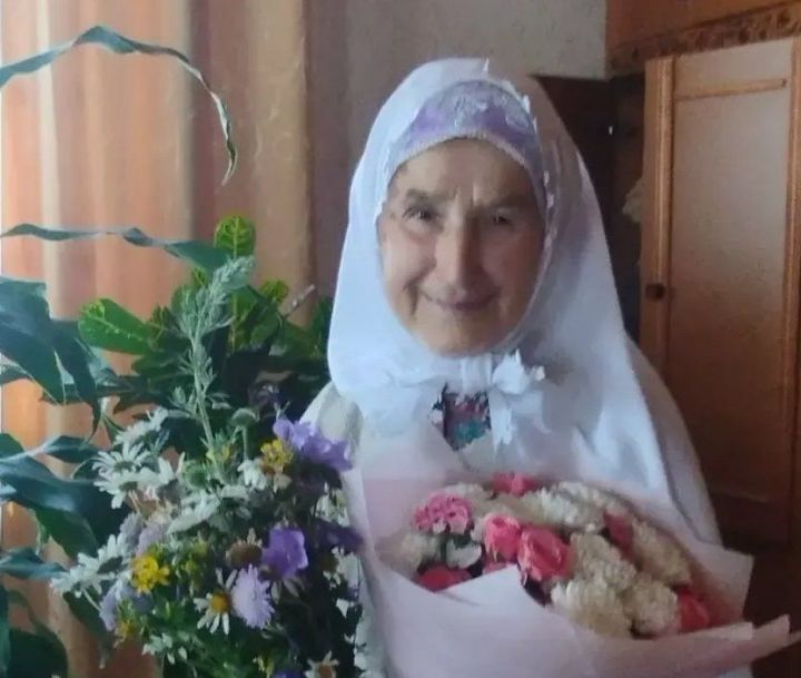 Күгәй авылында яшәүче Хәлимә Җәләлиева бүген күркәм юбилеен билгеләп үтә