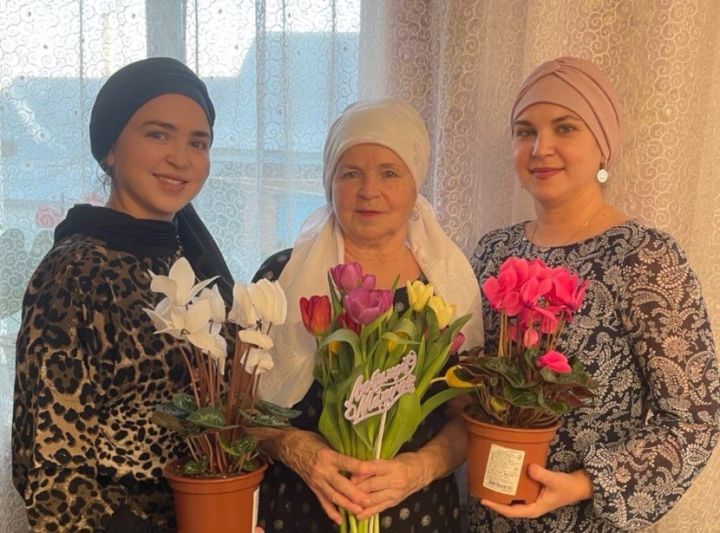 Кадерле кешеләрегезгә рәхмәт һәм хөрмәт сүзләрен «Яшел Үзән» газетасы битләре аша җиткерегез