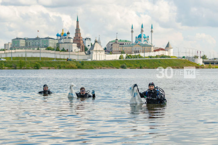 Казаннан экоактивистка Путинга елга яр буйларын  җыештырырга тәкъдим итте