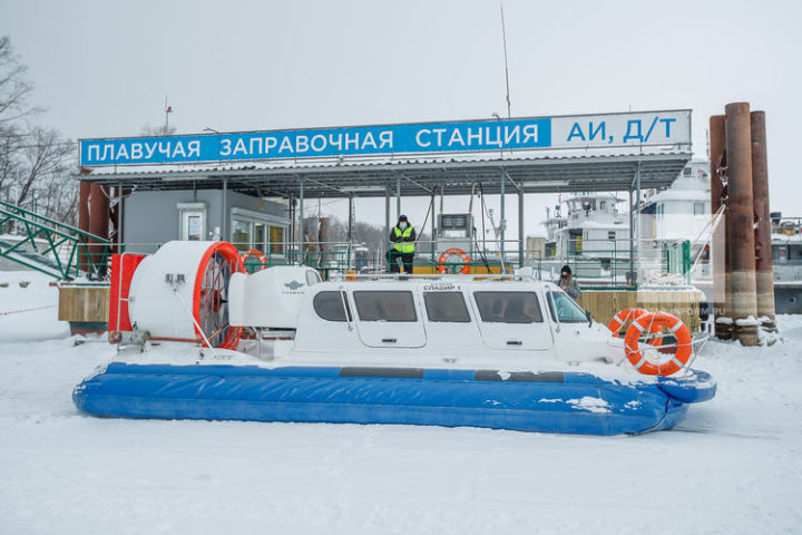 Татарстанда Иделдә йөзә торган беренче күчмә заправка эшли башлады