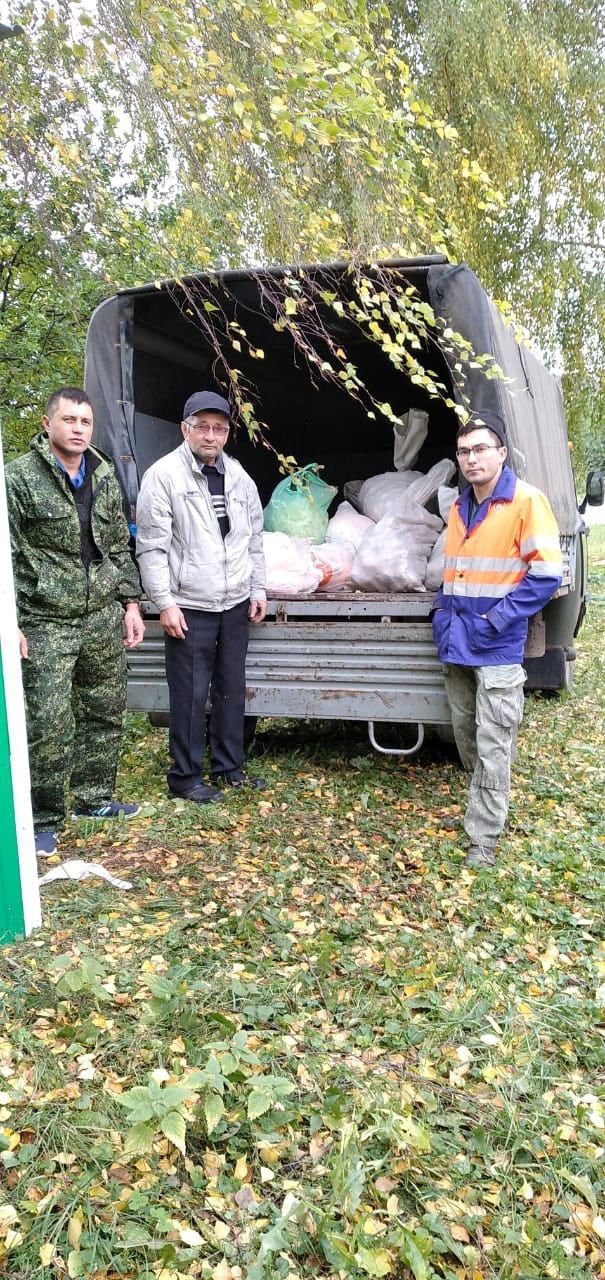 Үзен мөселман дип санаган һәр кешегә гошер сәдакасын тапшыру кирәк санала