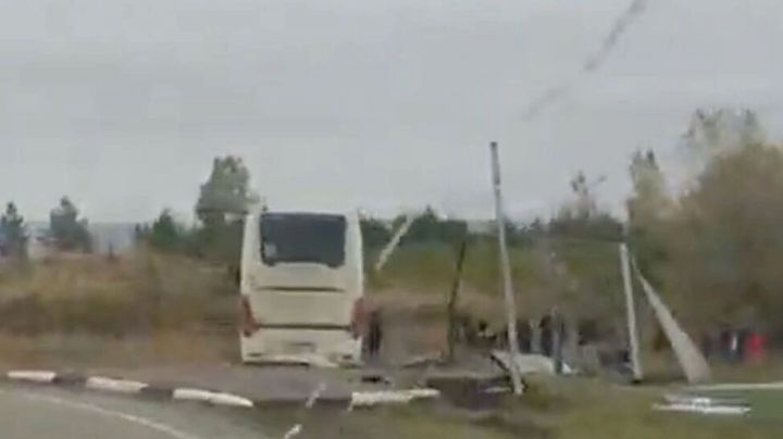 Мобилизацияләнүчеләр утырган автобус исерек ир аркасында юл һәлакәтенә очраган