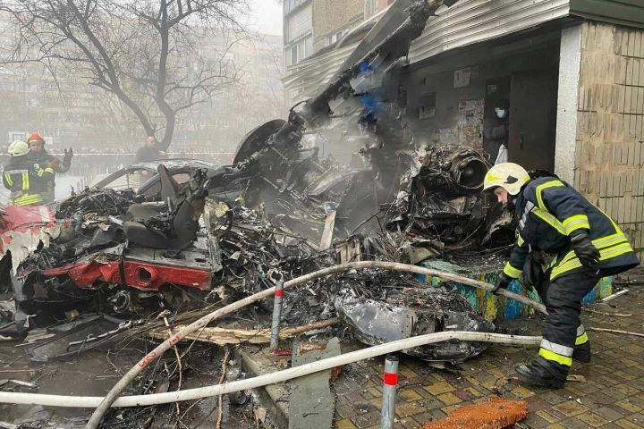 Балалар бакчасы янында вертолет һәлакәте нәтиҗәсендә үлүчеләр саны 18гә җиткән: алар арасында Украина Эчке эшләр министры да бар