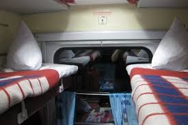 Россиядә поездларда өске ятак пассажирлары 2023 елда иртәнге, төшке һәм кичке аш вакытында аскы ятакларга утырырга хокуклы