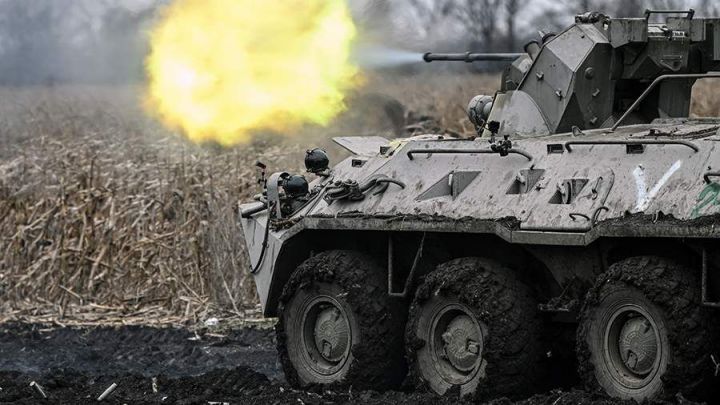 Америкада кешеләр Украинада хәрби хәрәкәтләрне туктату ультиматумы белән урамнарга чыкты