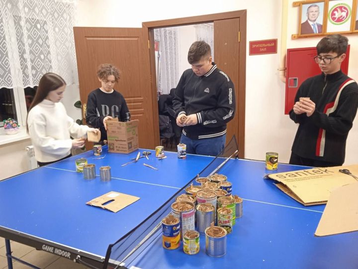 Райондашларыбыз бәйрәм көннәрендә дә махсус хәрби операциядә булган егетләребезгә ярдәм итәргә ашыга