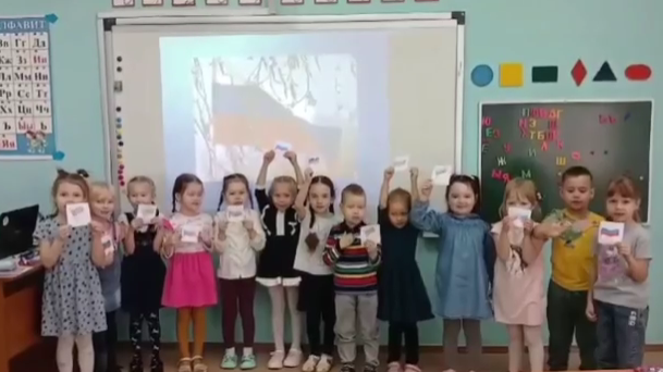 ТР Яшел Үзән иҗат үзәгендә Халыклар бердәмлеге көнен бәйрәм итүгә багышланган дәресләр уза