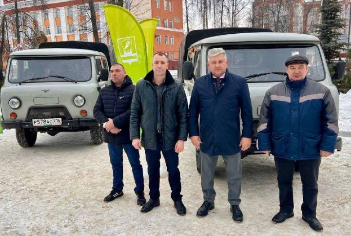 Норлат Торак-коммуналь хуҗалыгына ике яңа УАЗ бирелде