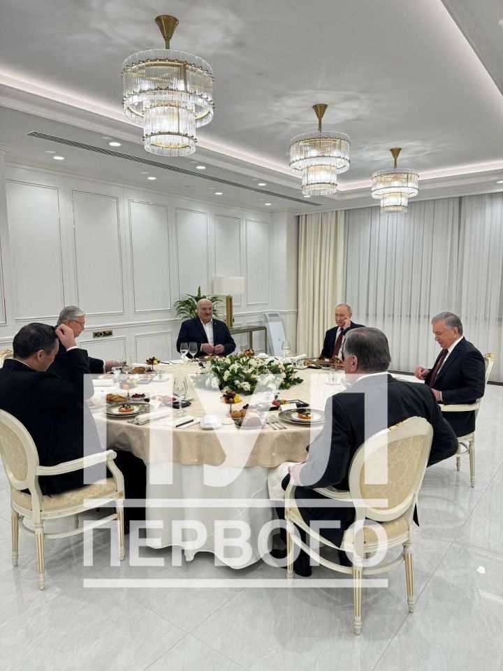 Беләсезме, кичә Казанда президентларны нәрсә белән ашаттылар