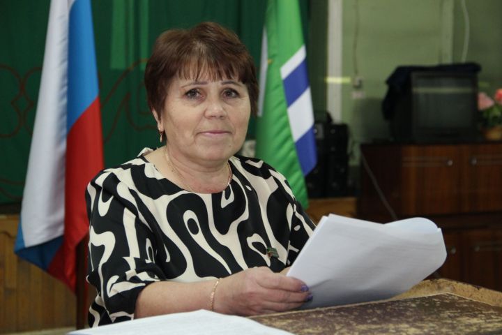 Рус Әҗәле авылы җирлегенең хөрмәтле ир-егетләре