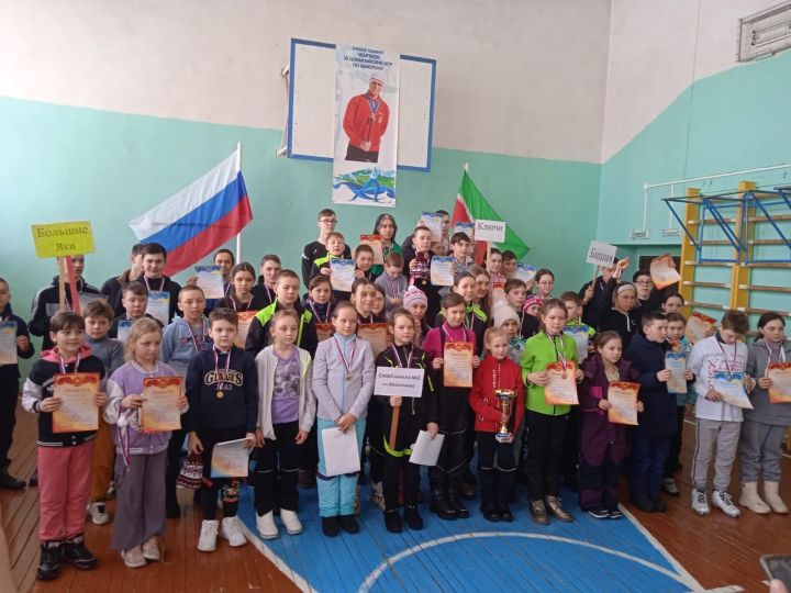 Олы Яке мәктәбендә Олимпия, дөнья чемпионы, якташыбыз Ринат Сафин истәлегенә 46нчы тапкыр чаңгы ярышы узды