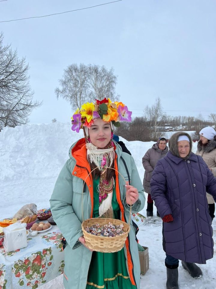 Акъегет авылында бик борынгы бәйрәмнәребезнең берсе «Нәүрүз» бәйрәме  үткәрелде