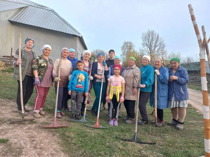 Бәхетле булыр өчен, гади әйберләрдән дә ямь таба белергә кирәк
